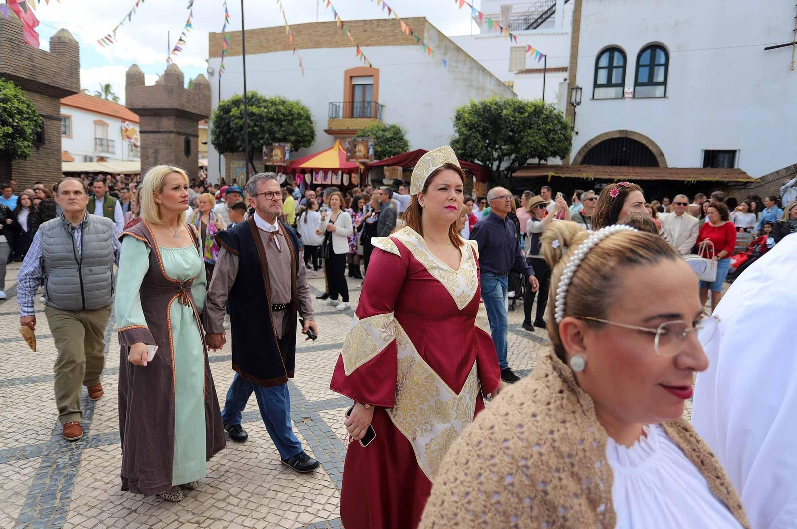 Imágenes del gran ambiente en la Feria Medieval de Palos de la Frontera, Huelva