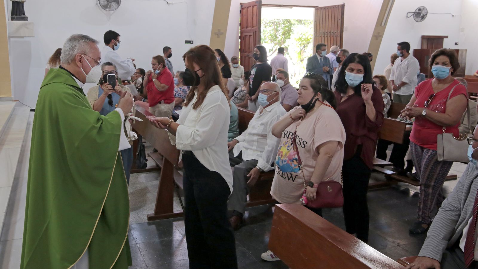 El obispo de Jerez visita San Rafael