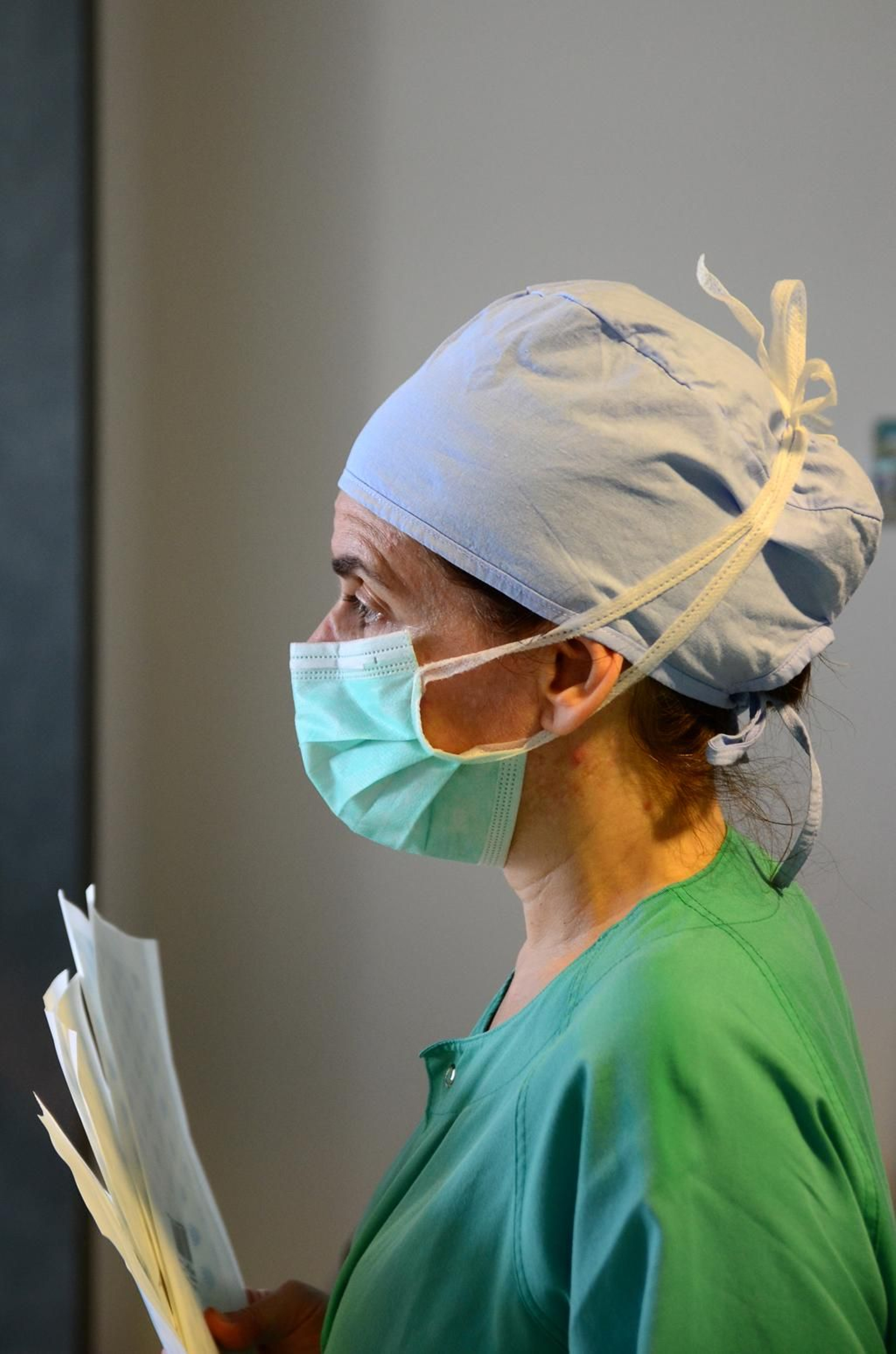 La lucha contra el coronavirus desde la UCI del Reina Sofía, fotografiada por sus profesionales