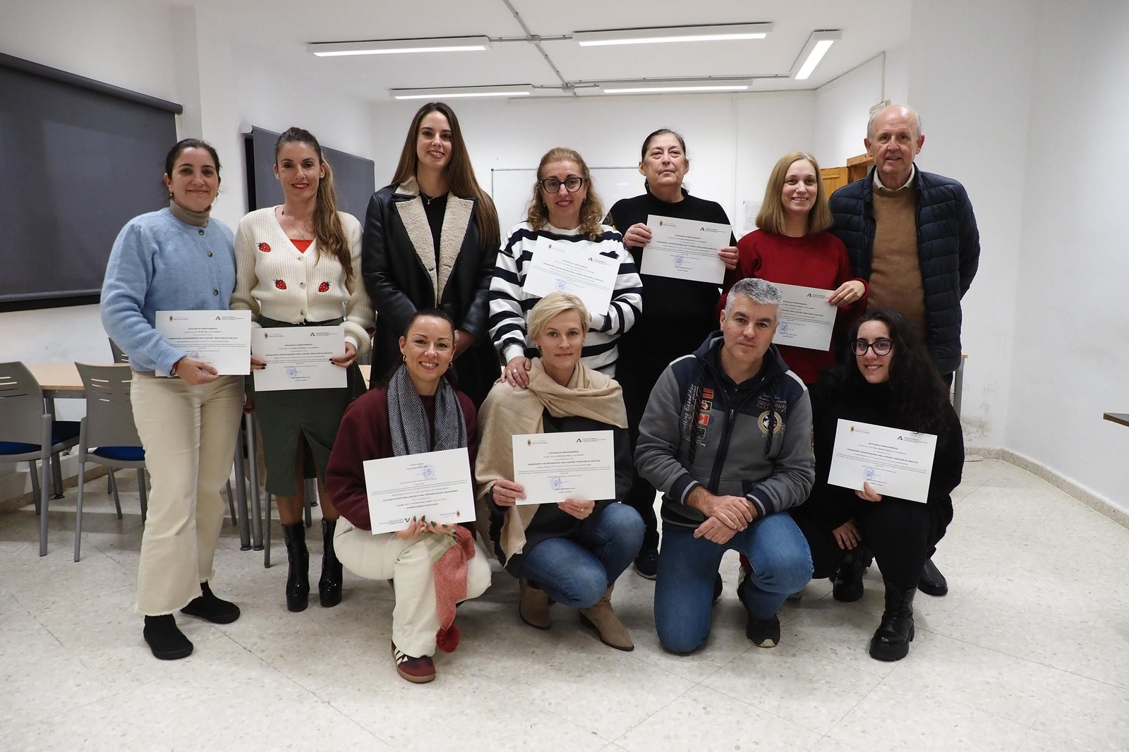 Milagros Romero con participantes del primer curso.