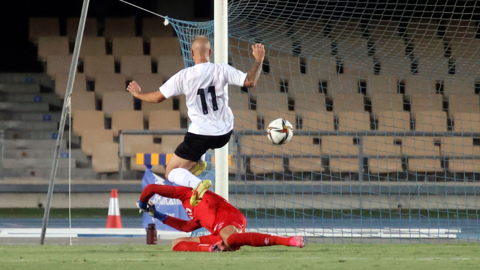 Imágenes del I Trofeo Pepe Ravelo entre Xerez DFC y Córdoba CF en Chapín