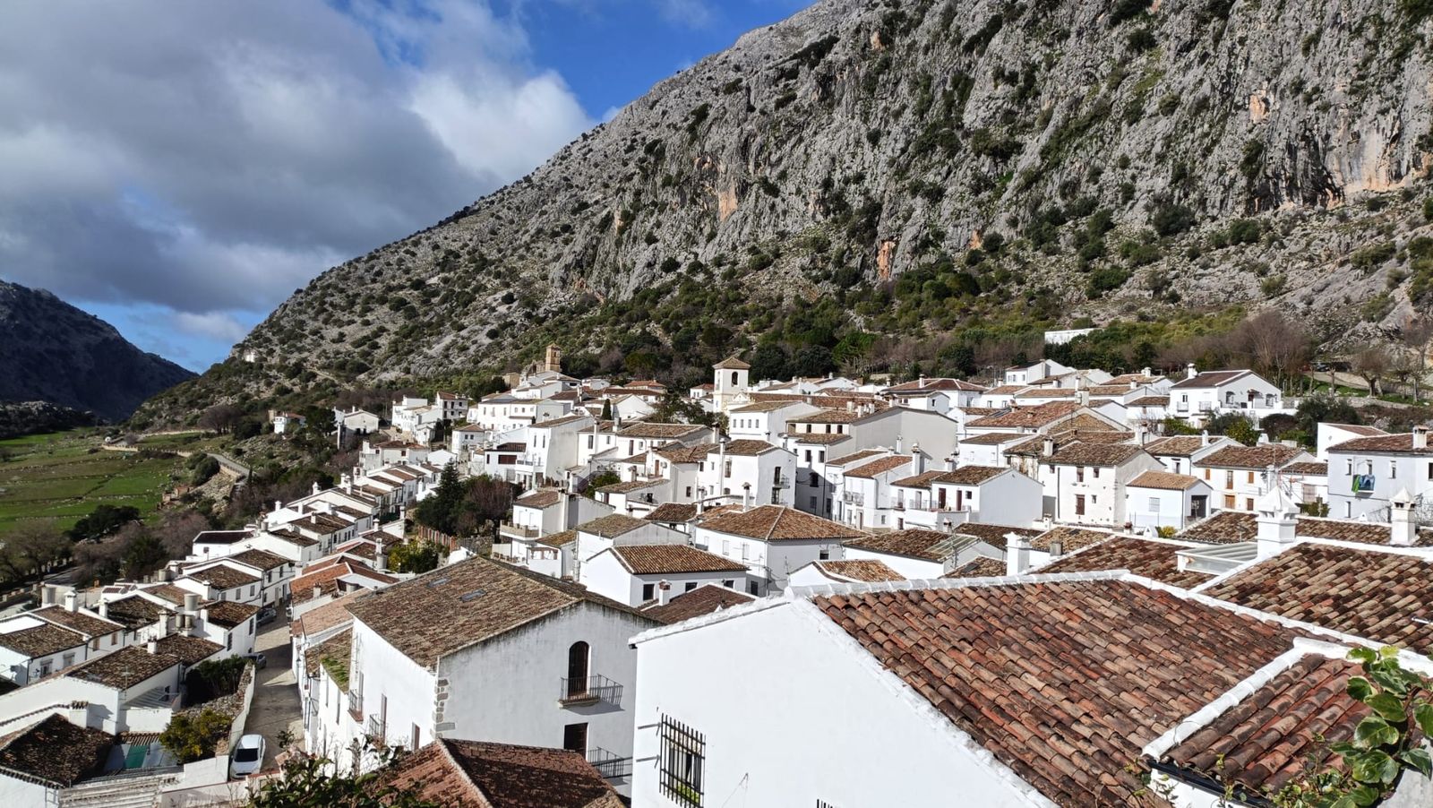 Vista de la localidad de Villaluenga del Rosario.