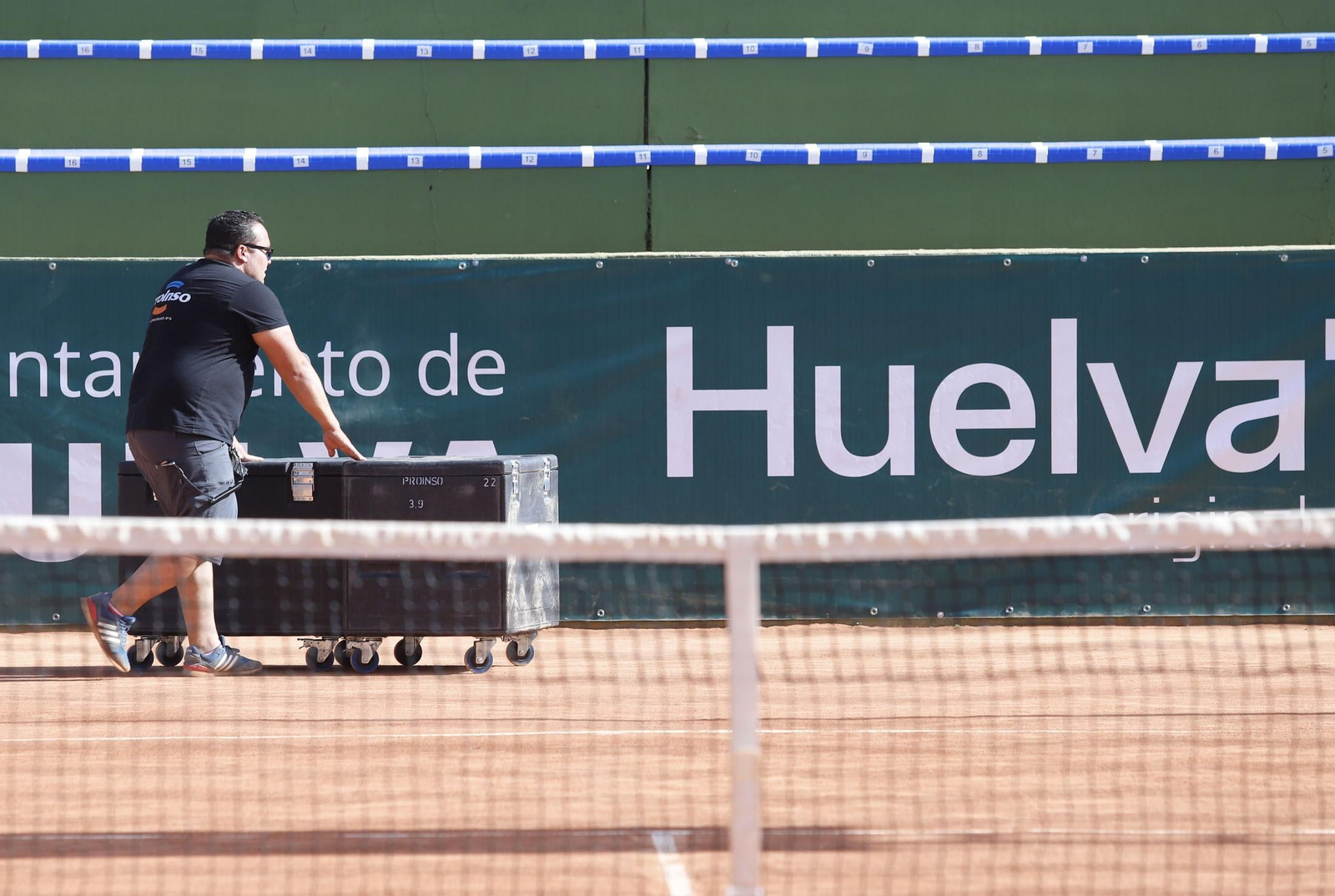 Imágenes de los preparativos para la Copa del Rey de tenis