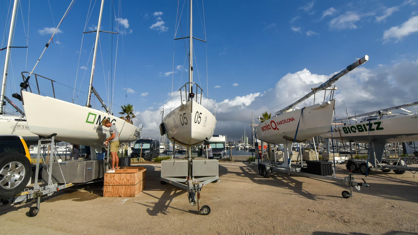 Fotos de los preparativos de la regata de vela J80 del Campeonato de España