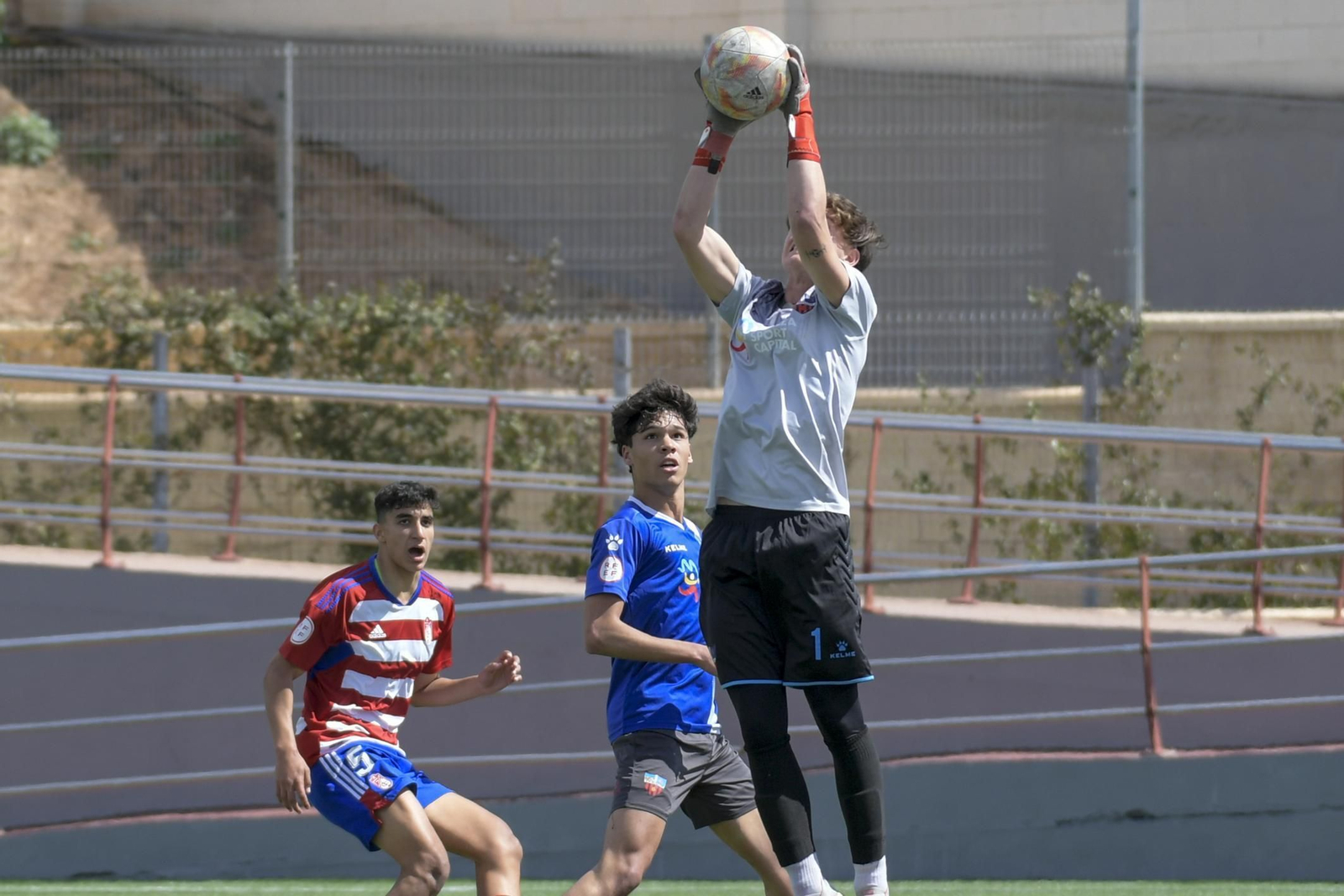 El Granada CF juvenil vuelve a vencer en casa