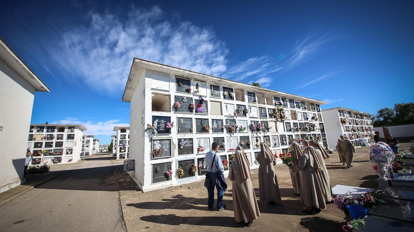 Día de todos los Santos en el cementerio de Jerez