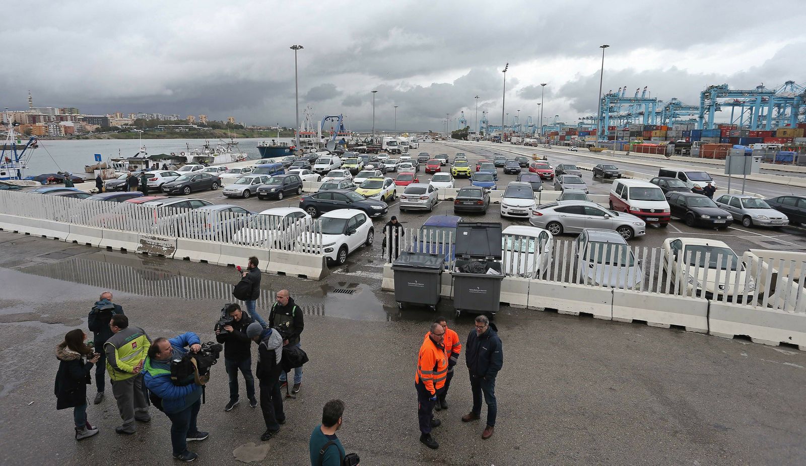 Angustia por el paradero de los marineros del Rúa Mar