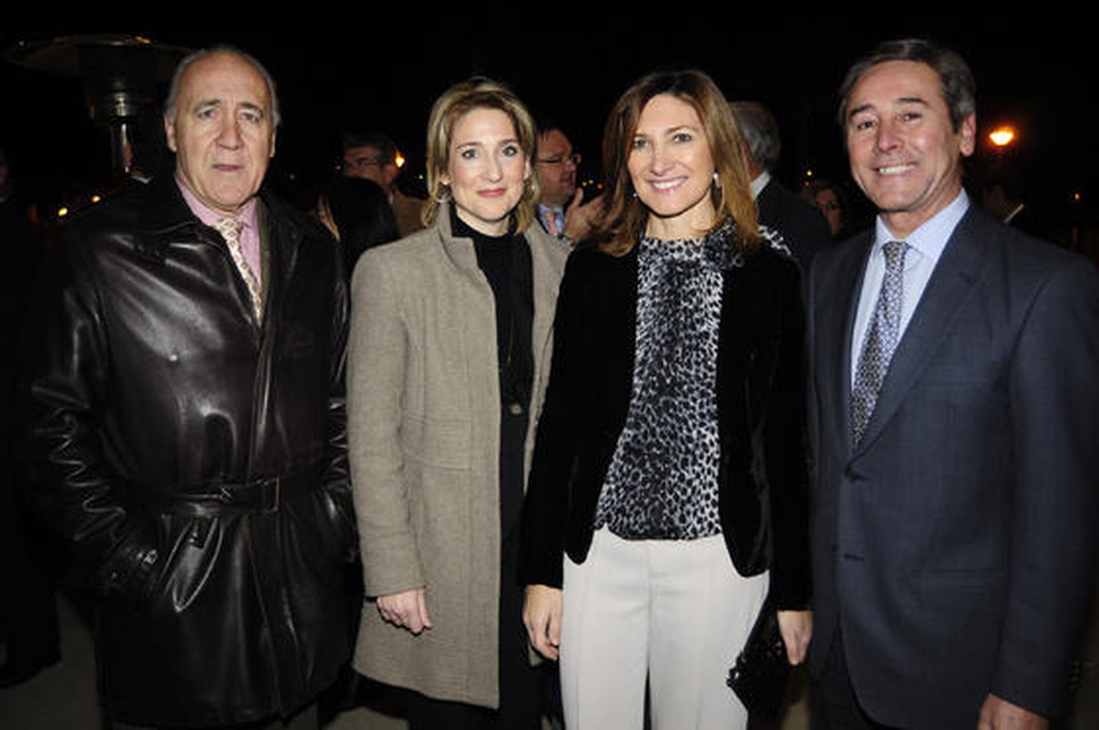 El notario José María Florit, Carmen González, de Mercadona, Alicia Martínez y Antonio de Mora, director general de Asemesa.

Foto: Juan Carlos Vazquez/Manuel Gomez