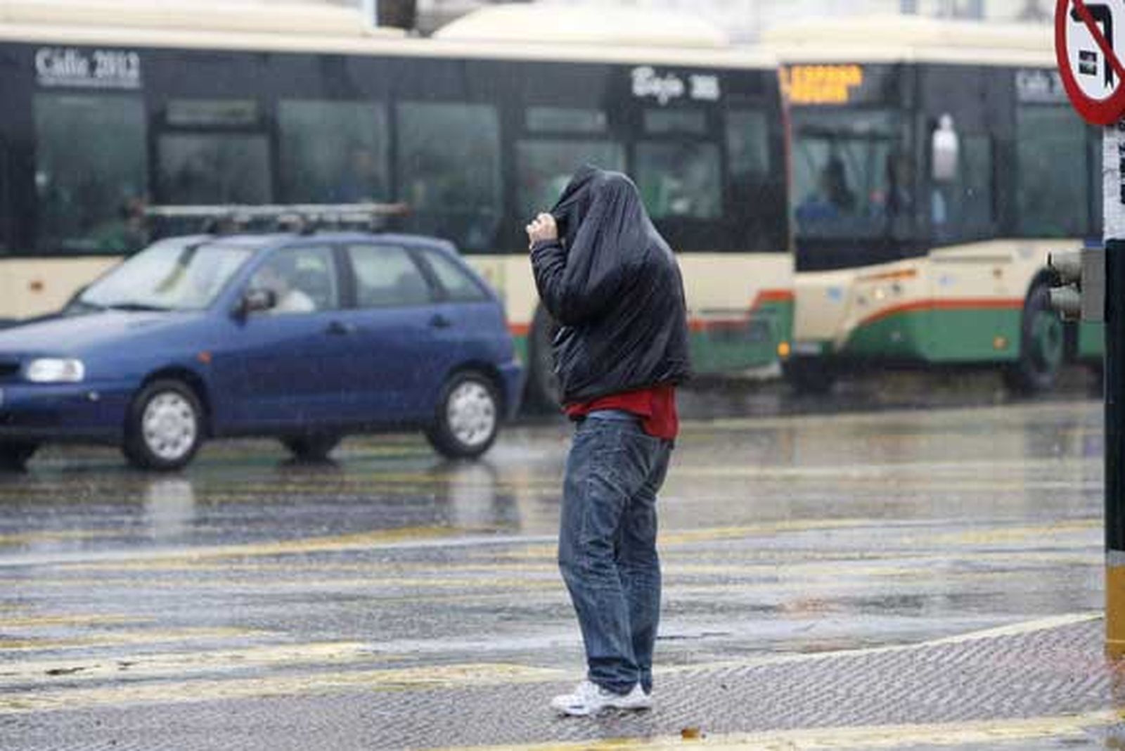 Ascienden a 110 las intervenciones de Bomberos por el temporal
