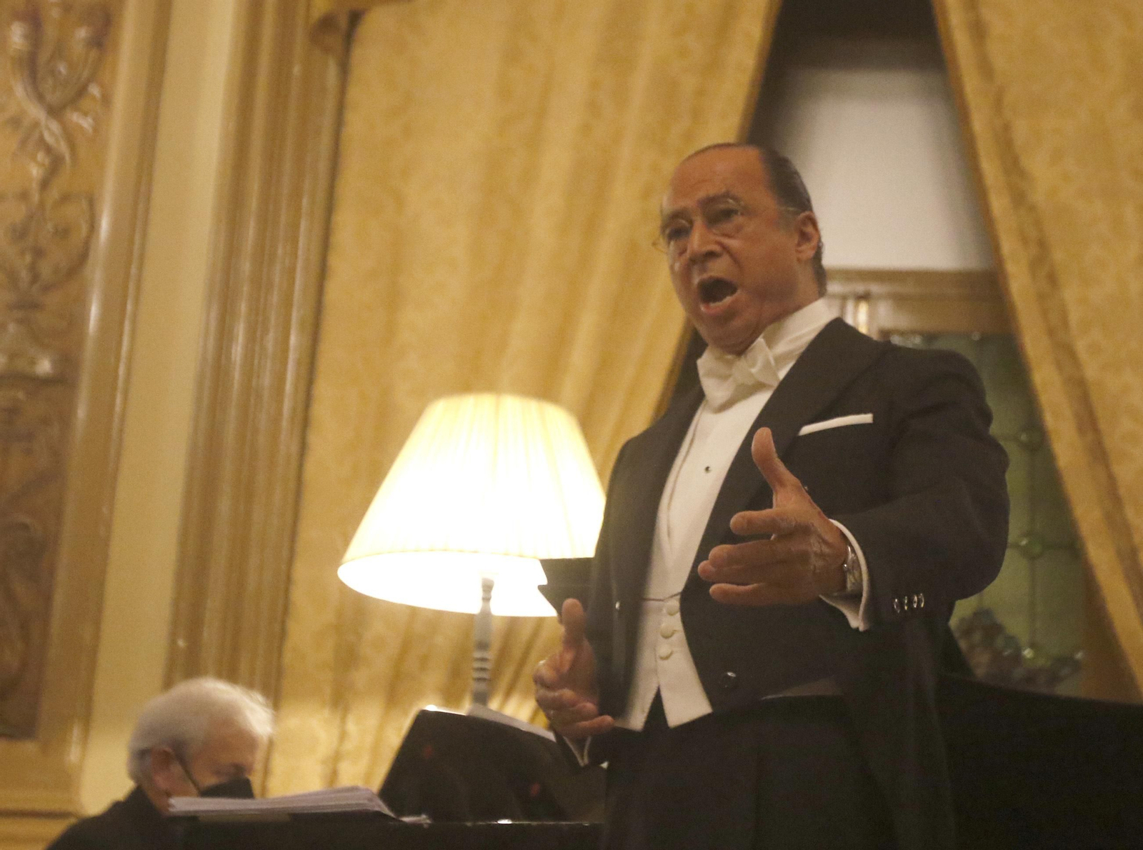 La gala lírica a beneficio de la Real Academia de Córdoba celebrada en el Círculo, en fotografías