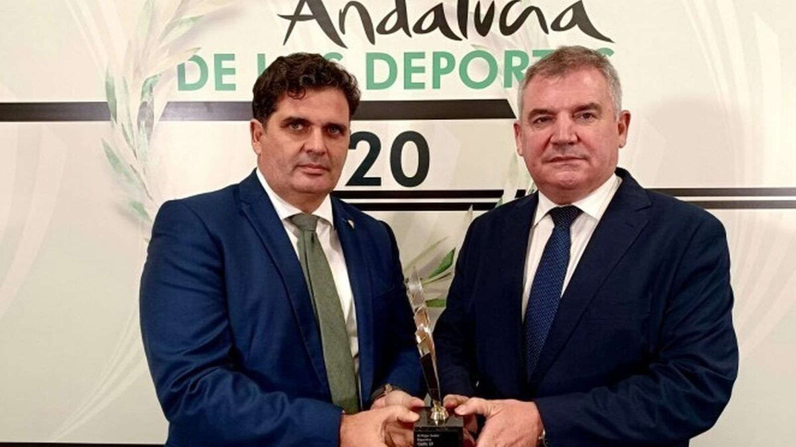 Contreras y  Vizcaíno, vicepresidente y presidente del club cadista.