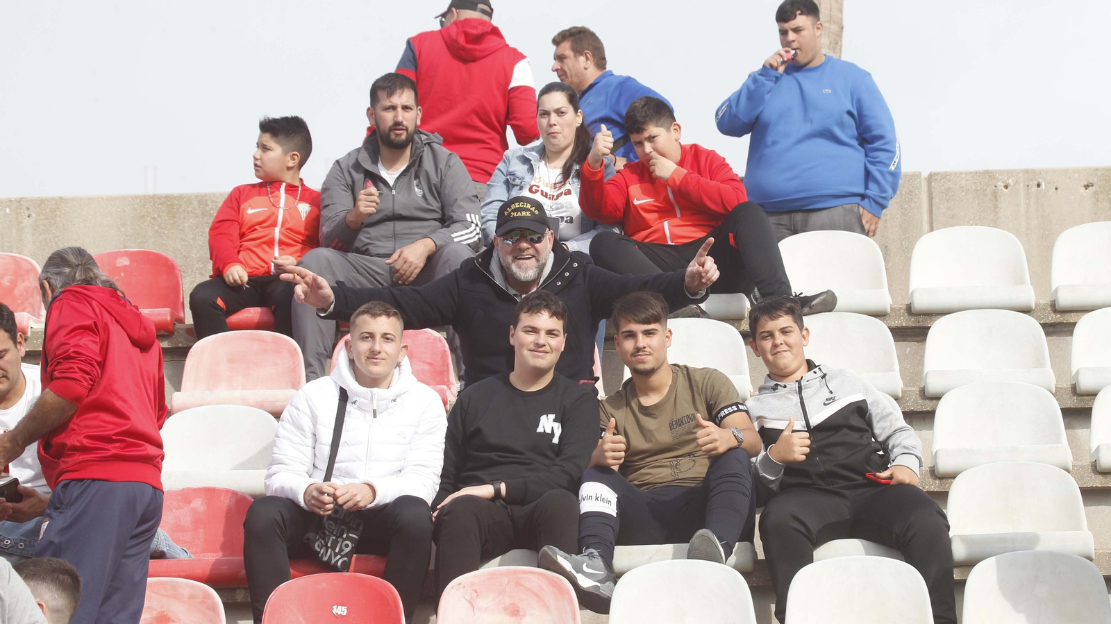 Búscate en el Algeciras CF  - Linares de Primera Federación