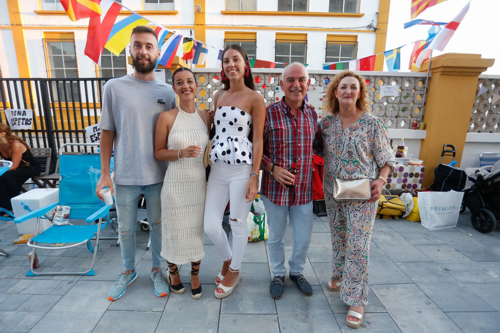 Búscate en las fotos de la cabalgata de la Feria de La Línea