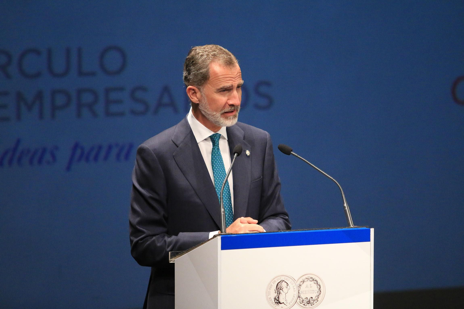 Fotogalería 'El Rey entrega el premio Reino de España a la Trayectora Empresarial a Paco Cosentino'