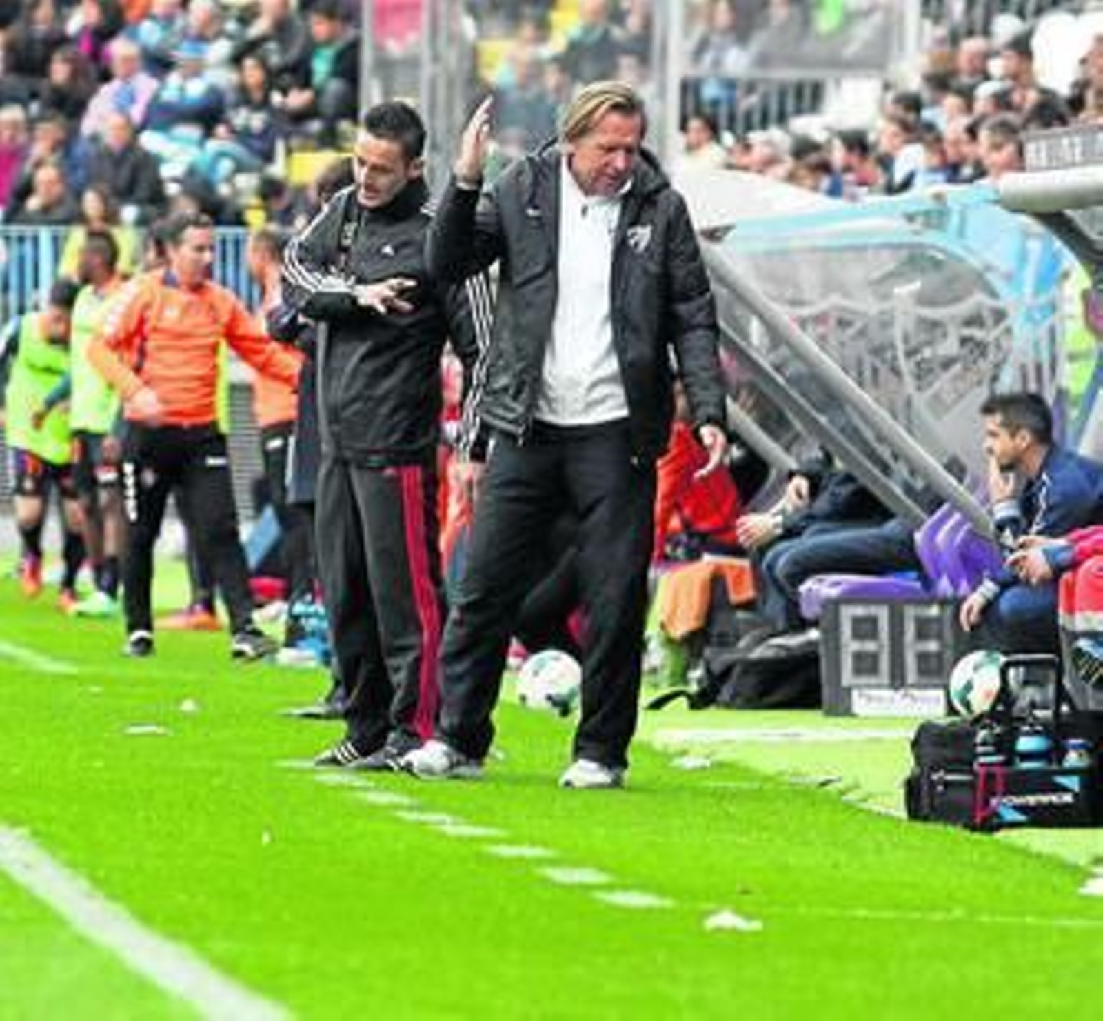 Schuster hace un gesto de desesperación durante un lance del encuentro ante el Valladolid.