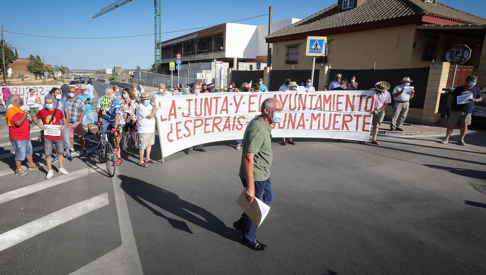 Concentración en el Pimiento para exigir más seguridad en la A-2003