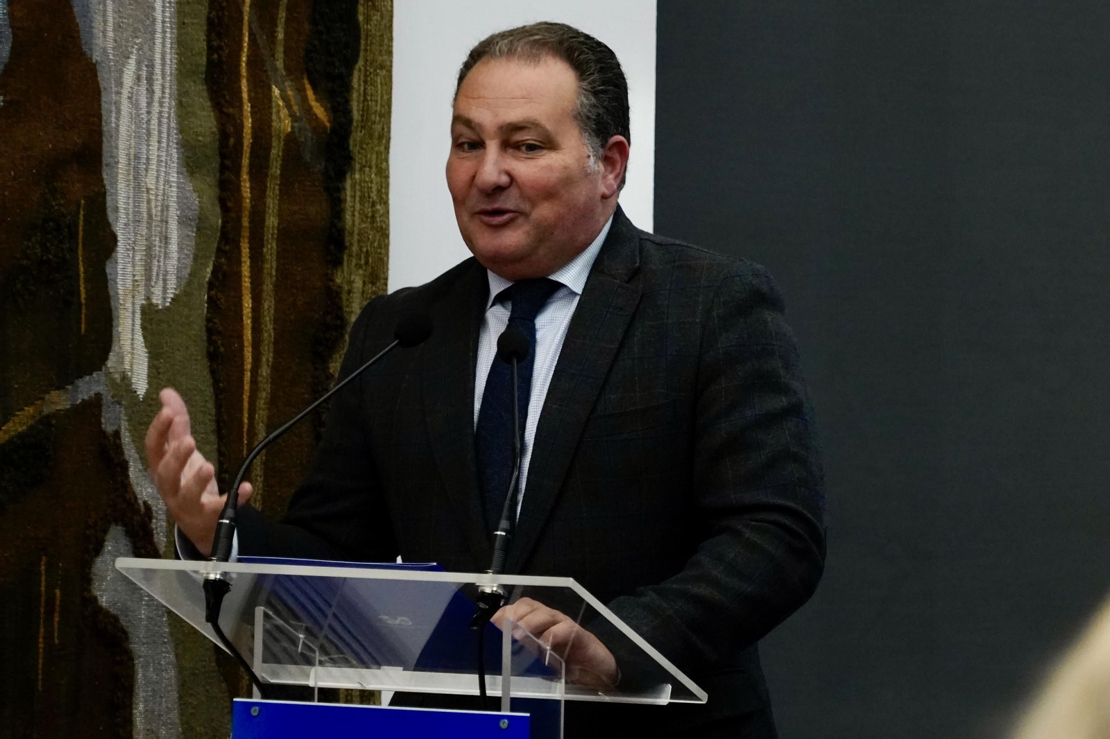 Imágenes de la presentación del libro 'Guerra en España' en Diputación