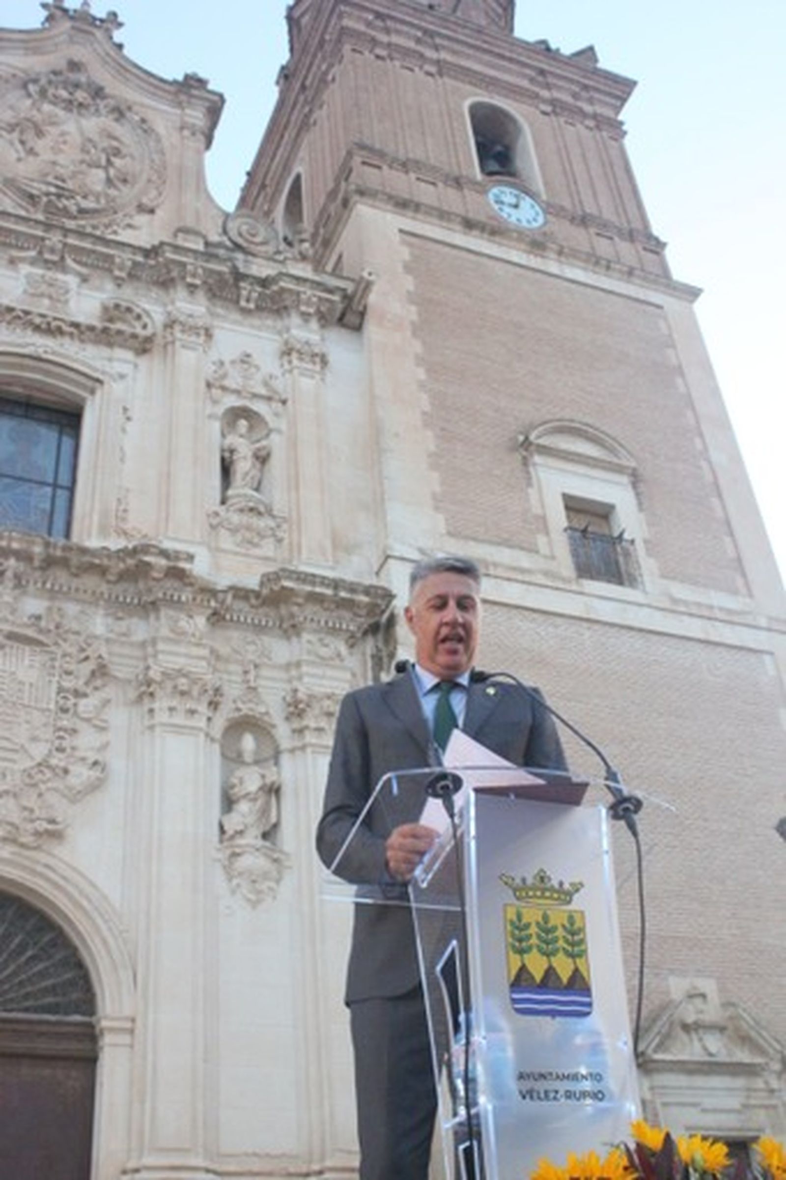 Xavier García Albiol, alcalde de Badalona con raíces velezanas, pregona los festejos