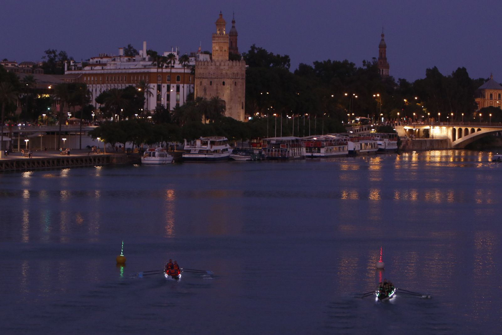 Regata nocturna de la Velá de Triana