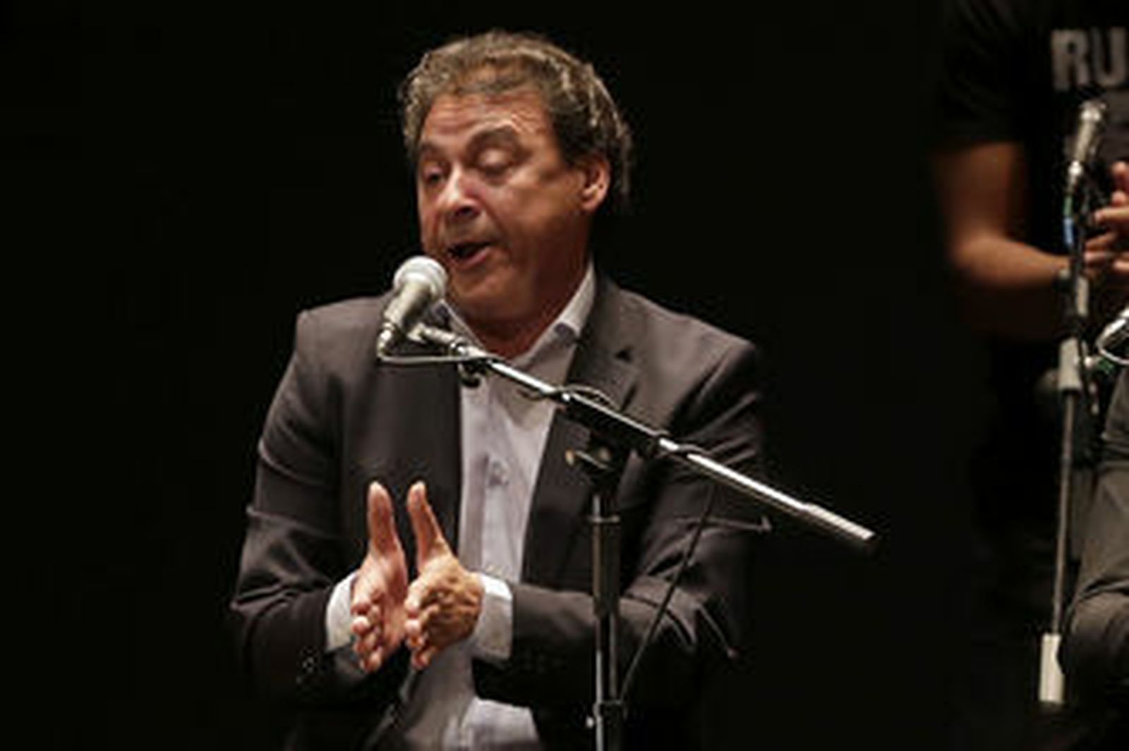 Luis Moneo cantó en la noche del viernes en Triana.