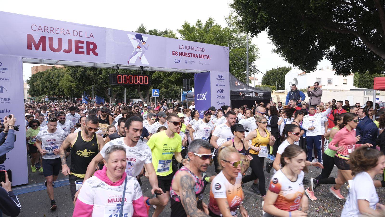 Imágenes de la Carrera de la Mujer 2023 en Almería