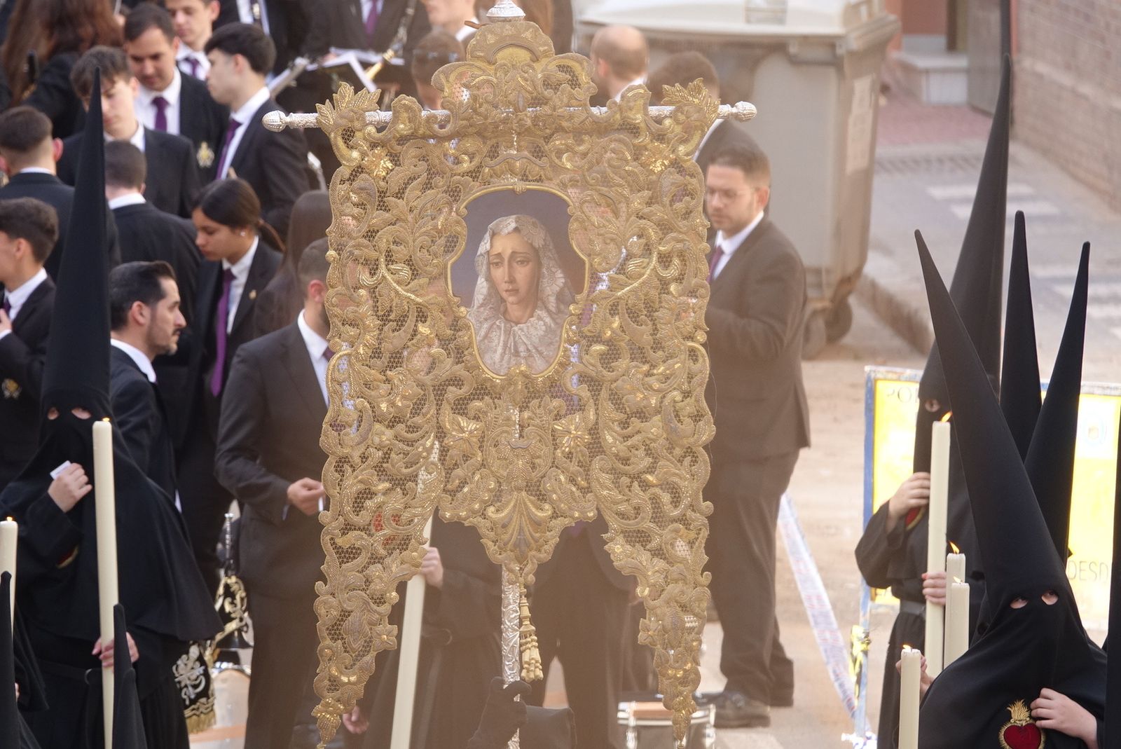 Las fotos de la cofradía del Amor, en el Viernes Santo de Málaga