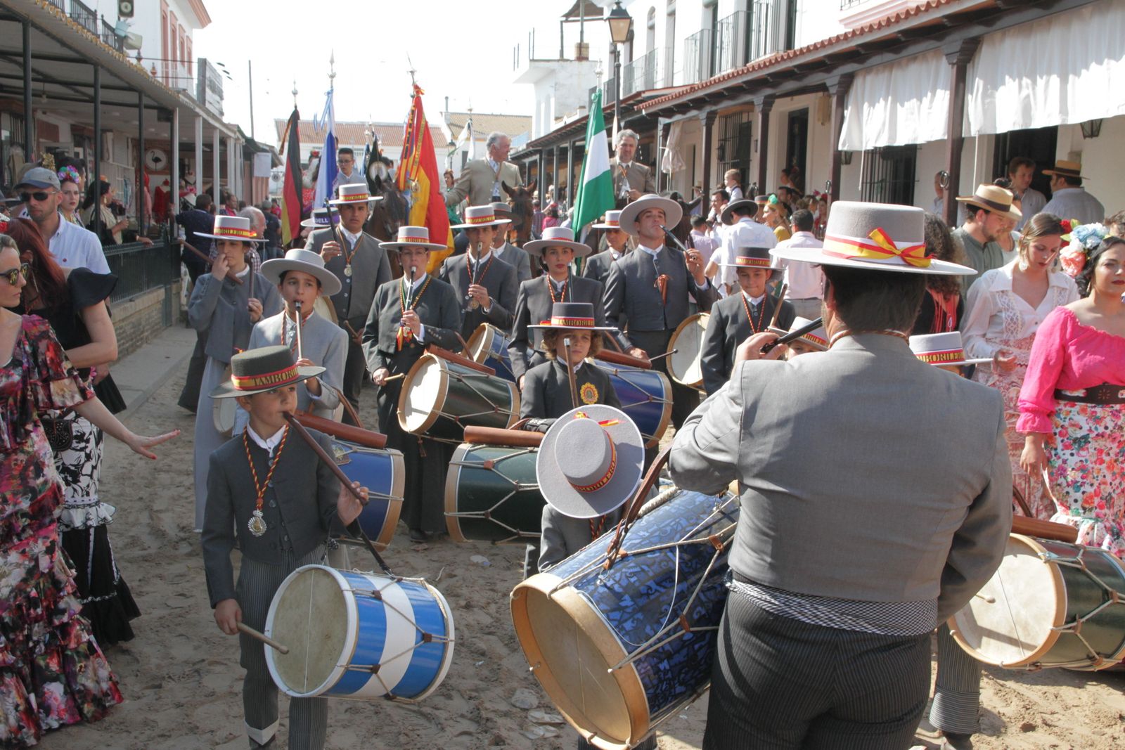 Imágenes de la presentación de la Hermandad de Emigrantes