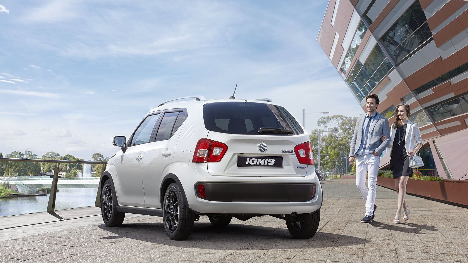 Cuatro adultos pueden viajar en él con confort.