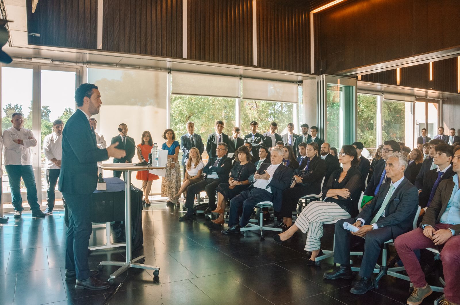 Su director, Iñaki Echeveste, en la inauguración del nuevo curso de la Escuela Superior de Hostelería de Sevilla.