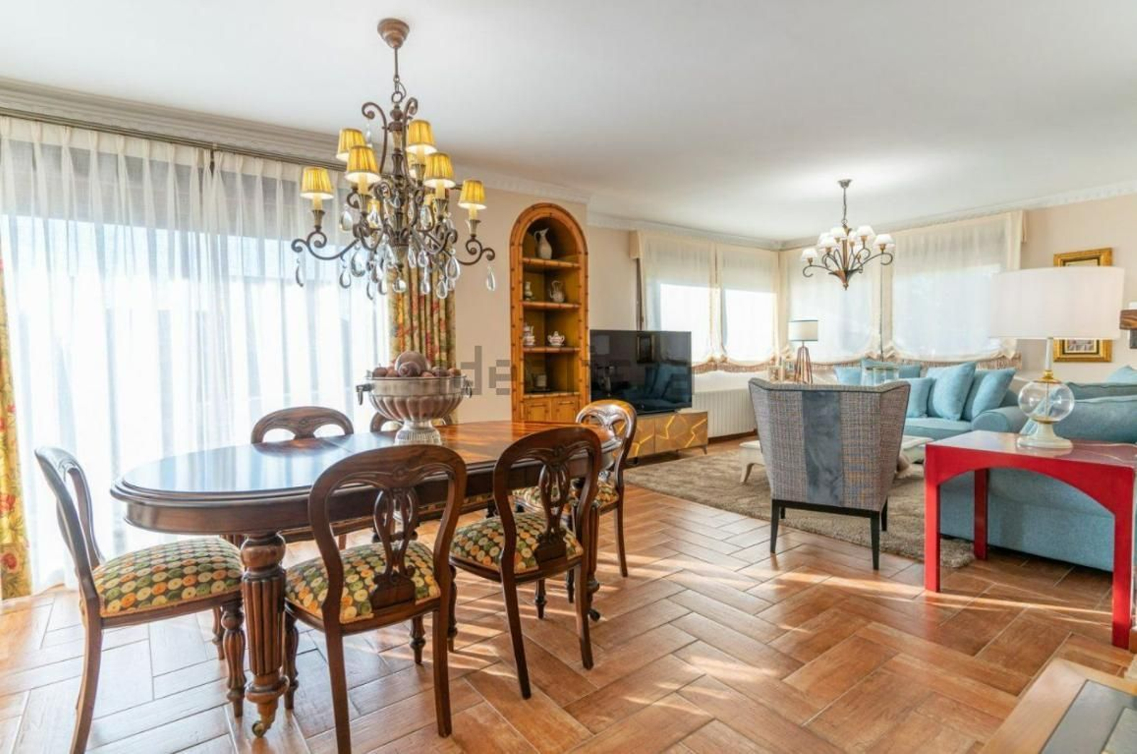 Interior de uno de los chalets a la venta