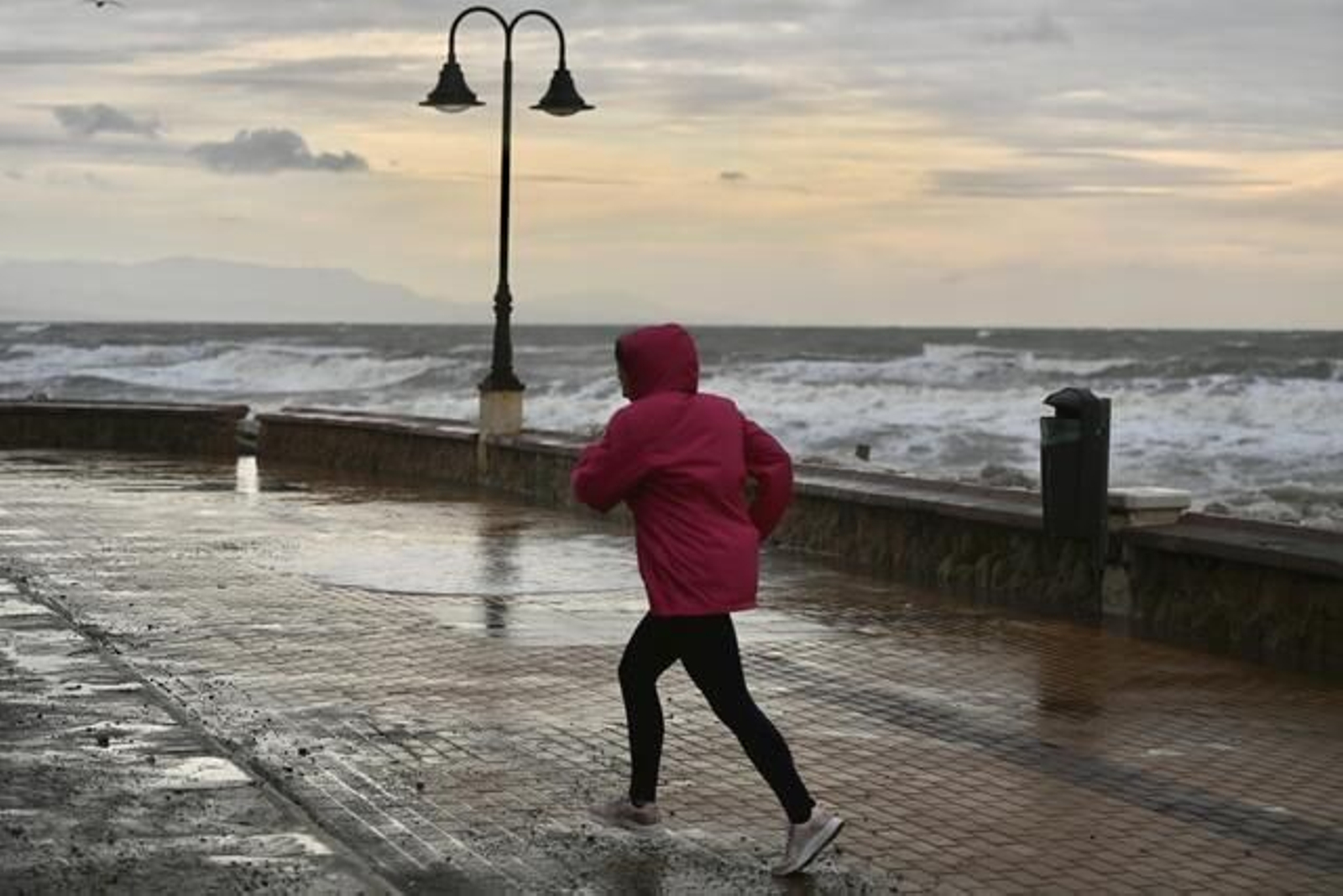 Corredores valientes pese al temporal