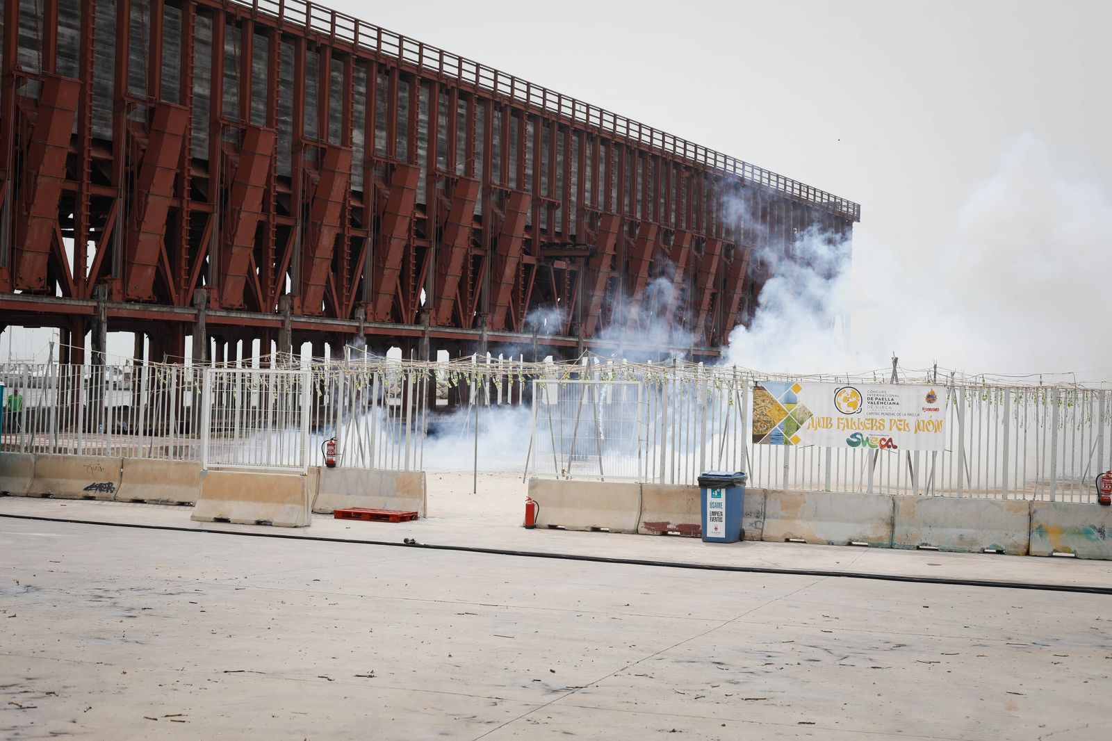 Las mejores imágenes de la "Globotá" en las fallas de Almería