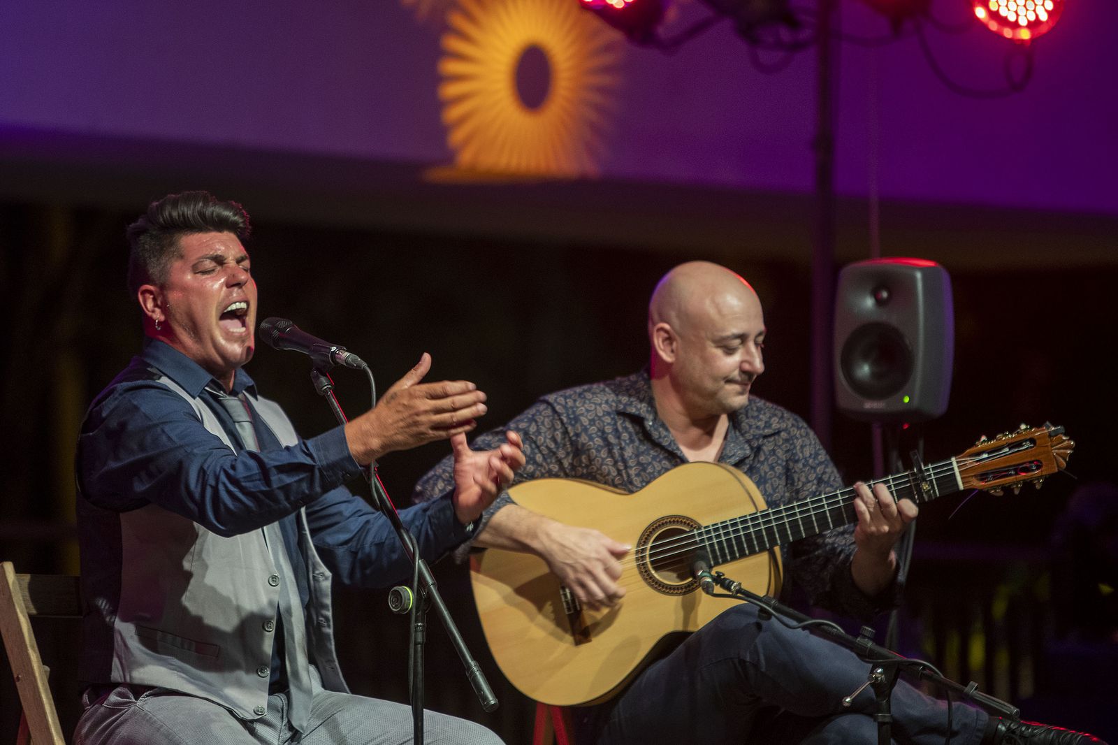 Adriano Lozano y Cañejo de Barbate, durante una actuación en La Isla.