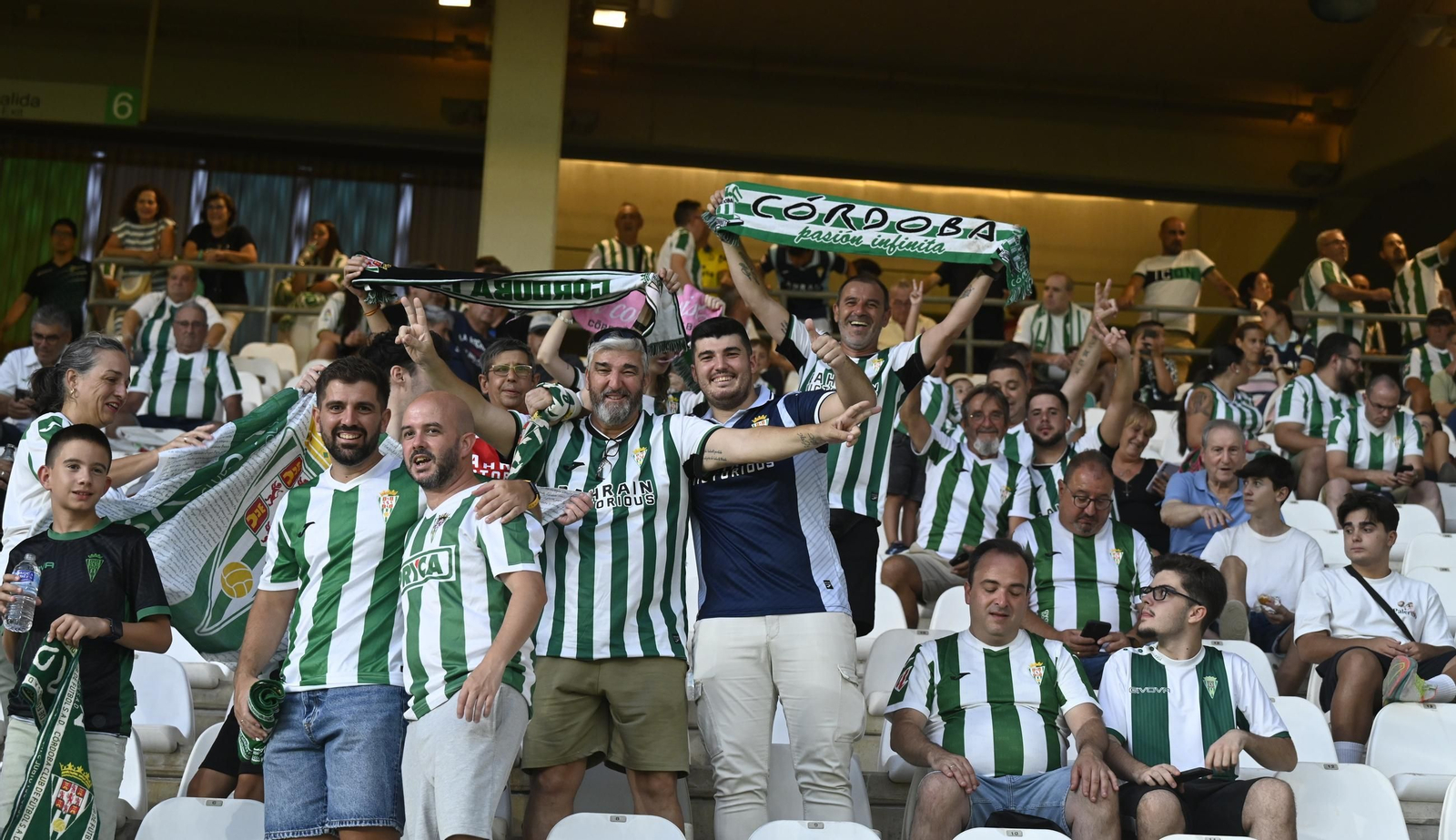 Las mejores fotos del ambiente en El Arcángel para el Córdoba CF - Las Palmas
