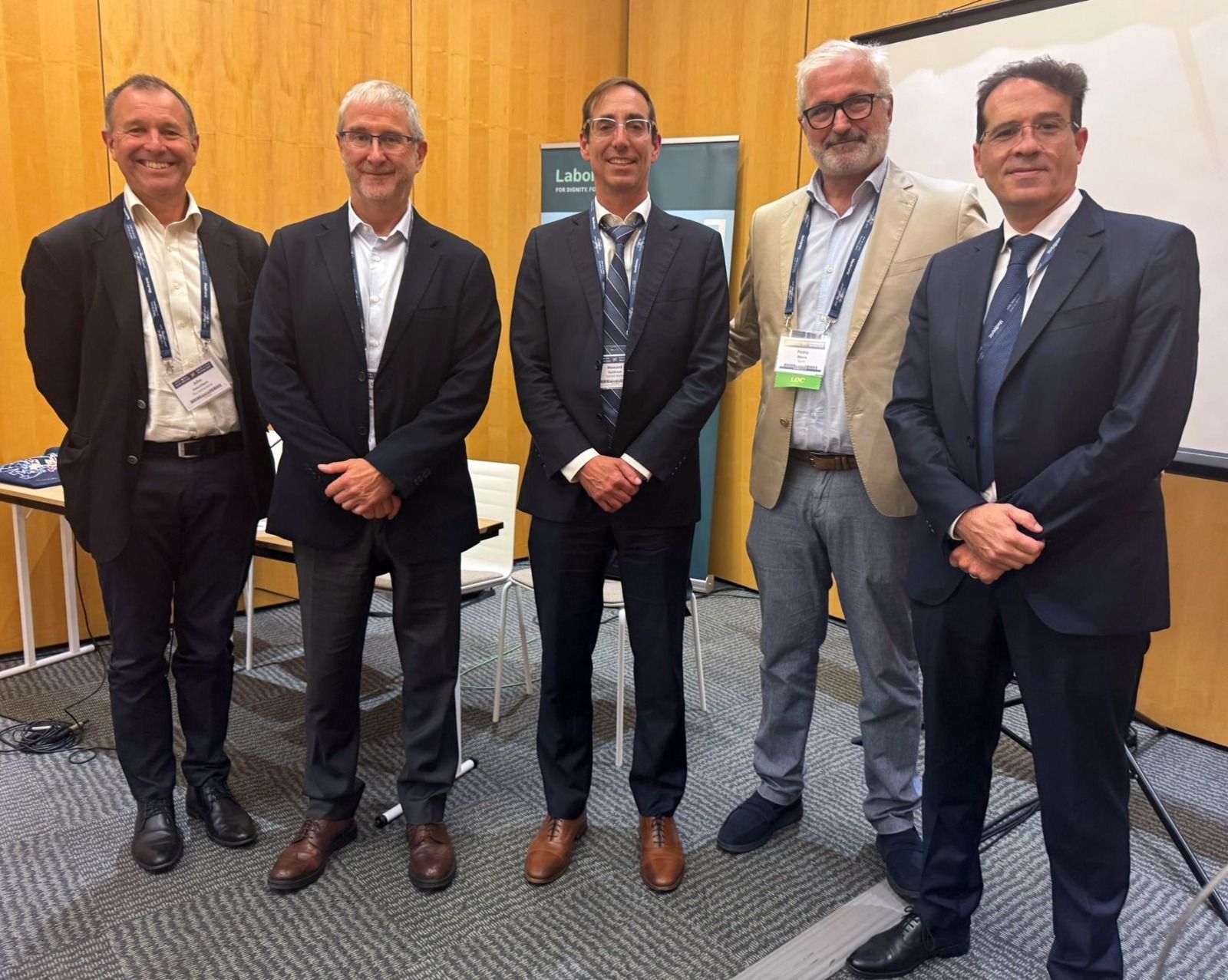 El doctor Blasco (segundo por la derecha) con los máximos exponentes mundiales de la Urodinámica participantes en el congreso internacional y europeo de Uroginecología.