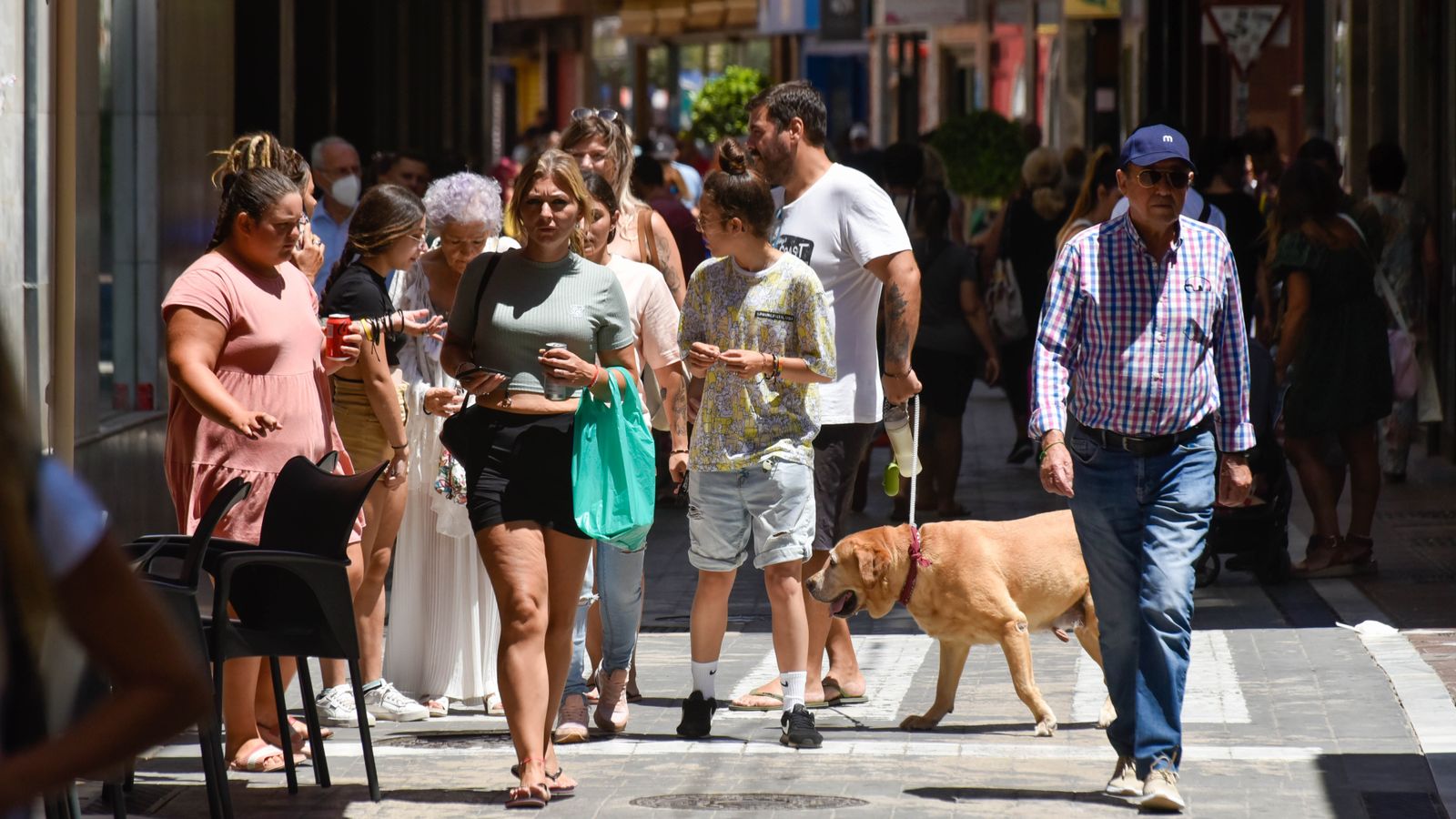 Las fotos del Sábado de Farolillos en el centro de La Línea