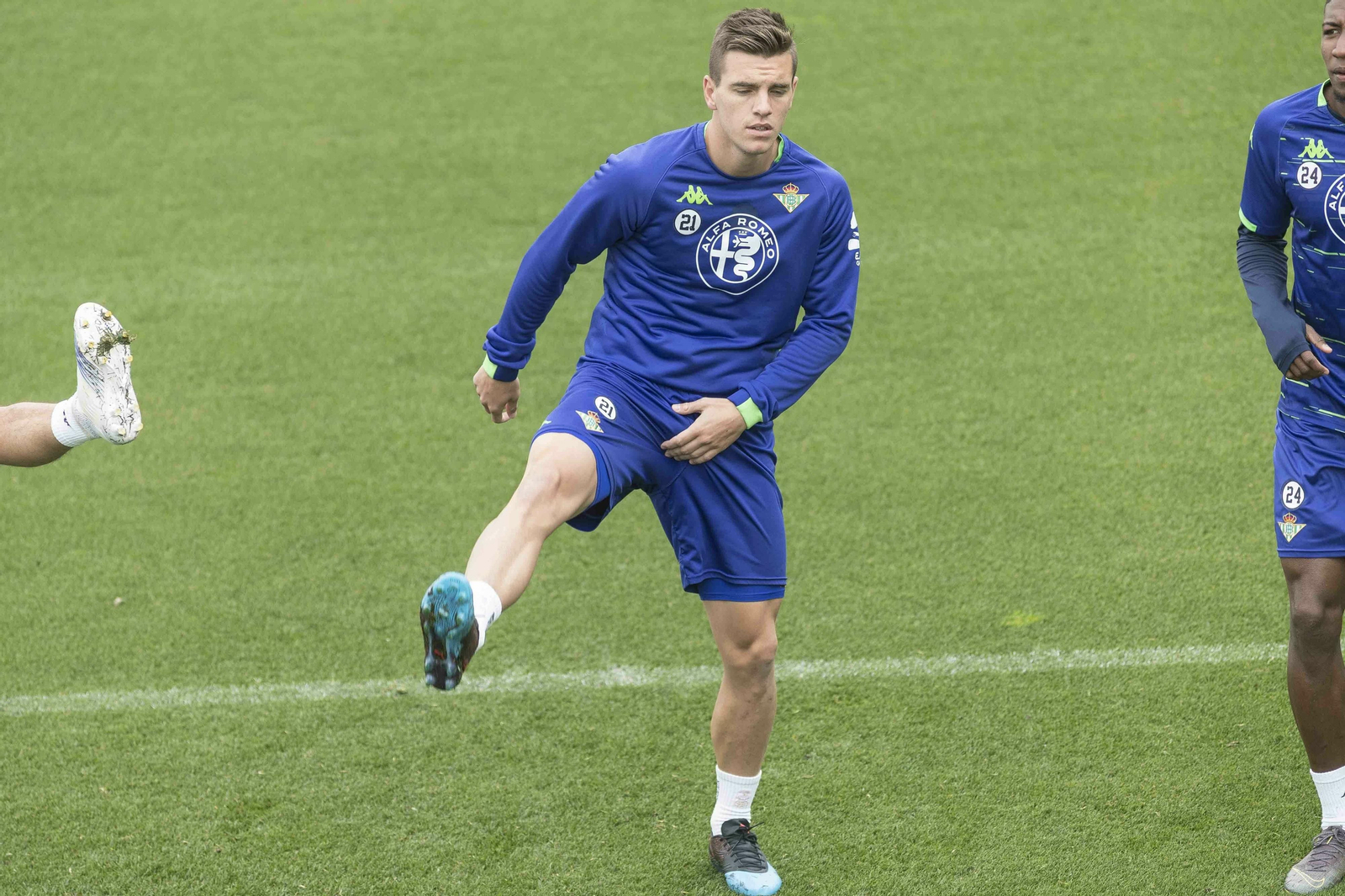 Lo Celso, durante un entrenamiento con el Betis.
