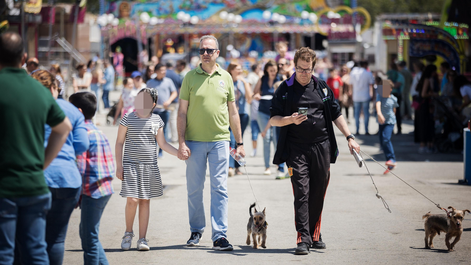 Las imágenes del domingo de 'cacharritos' tras acabar la Feria