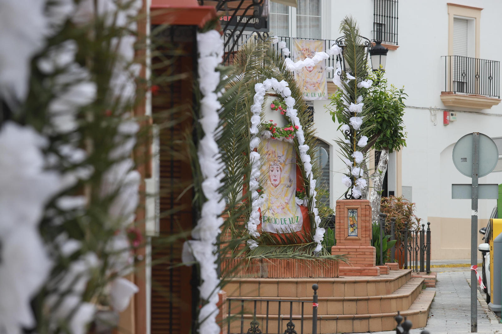 Imágenes de la jornada especial vivida en Almonte sin la procesión de la Virgen del Rocío