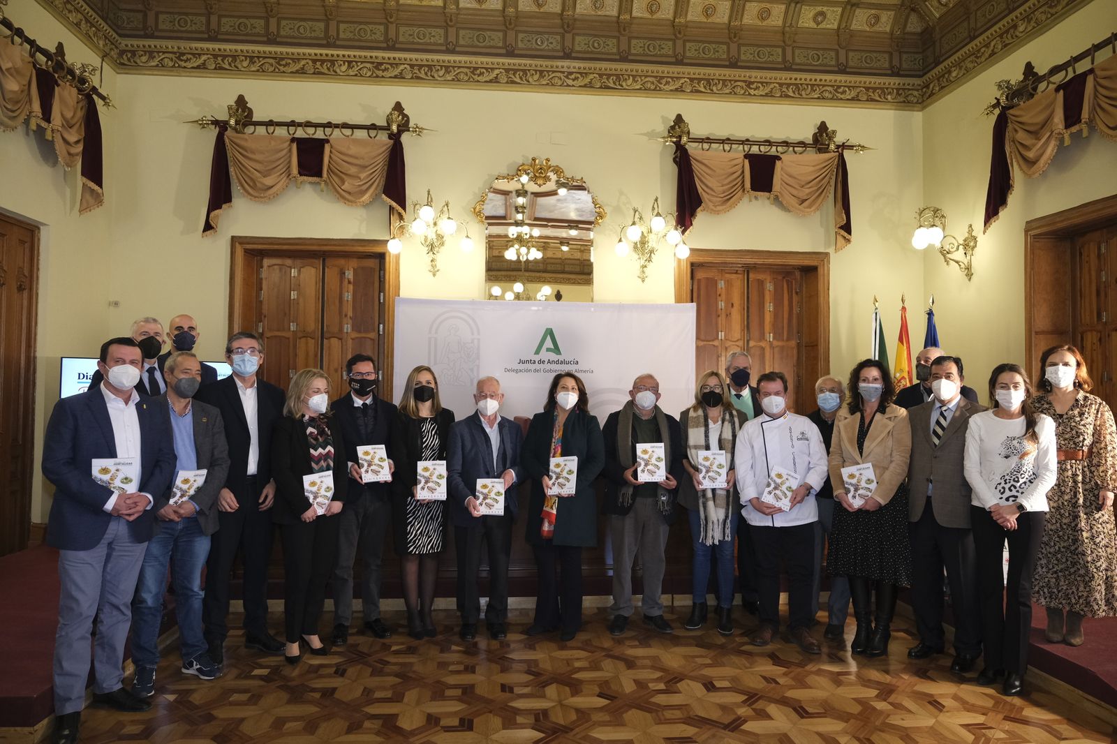 Presentación de 'Recetas con hortalizas', este mediodía en la Delegación del Gobierno de la Junta de Andalucía.