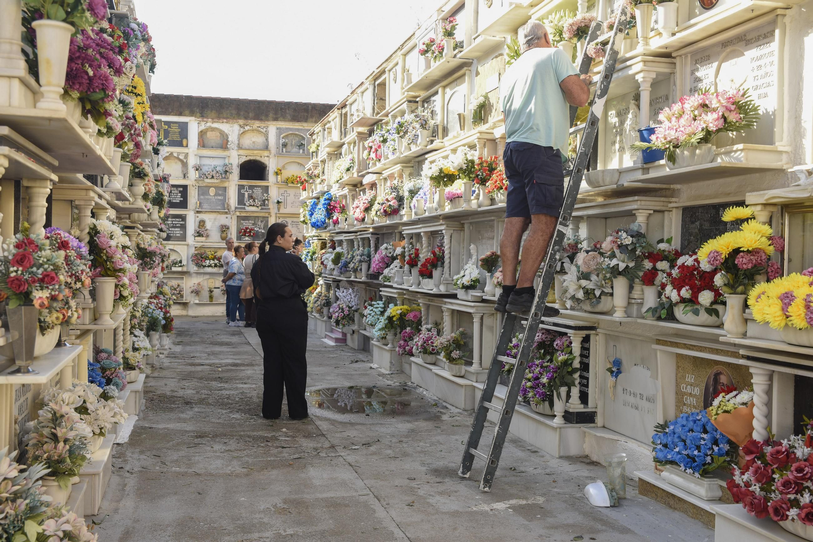 Fotos del Día de Todos los Santos en La Línea