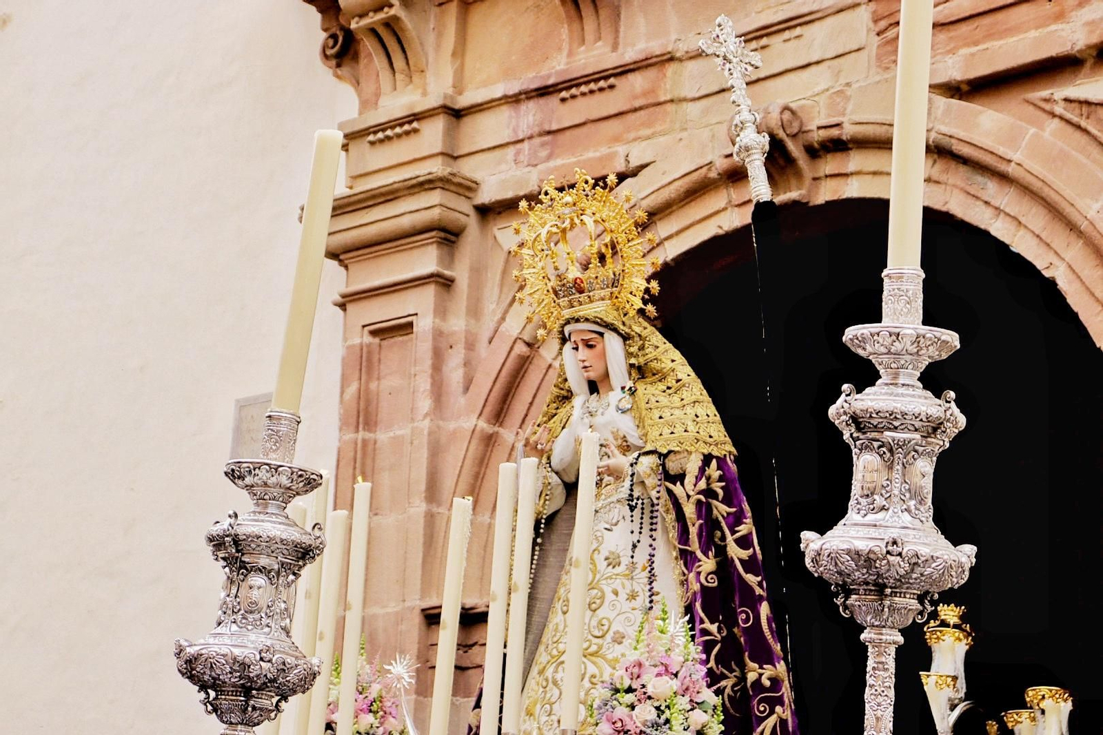 Los traslados de la Sangre y la Piedad de la Semana Santa de Málaga 2025, en imágenes