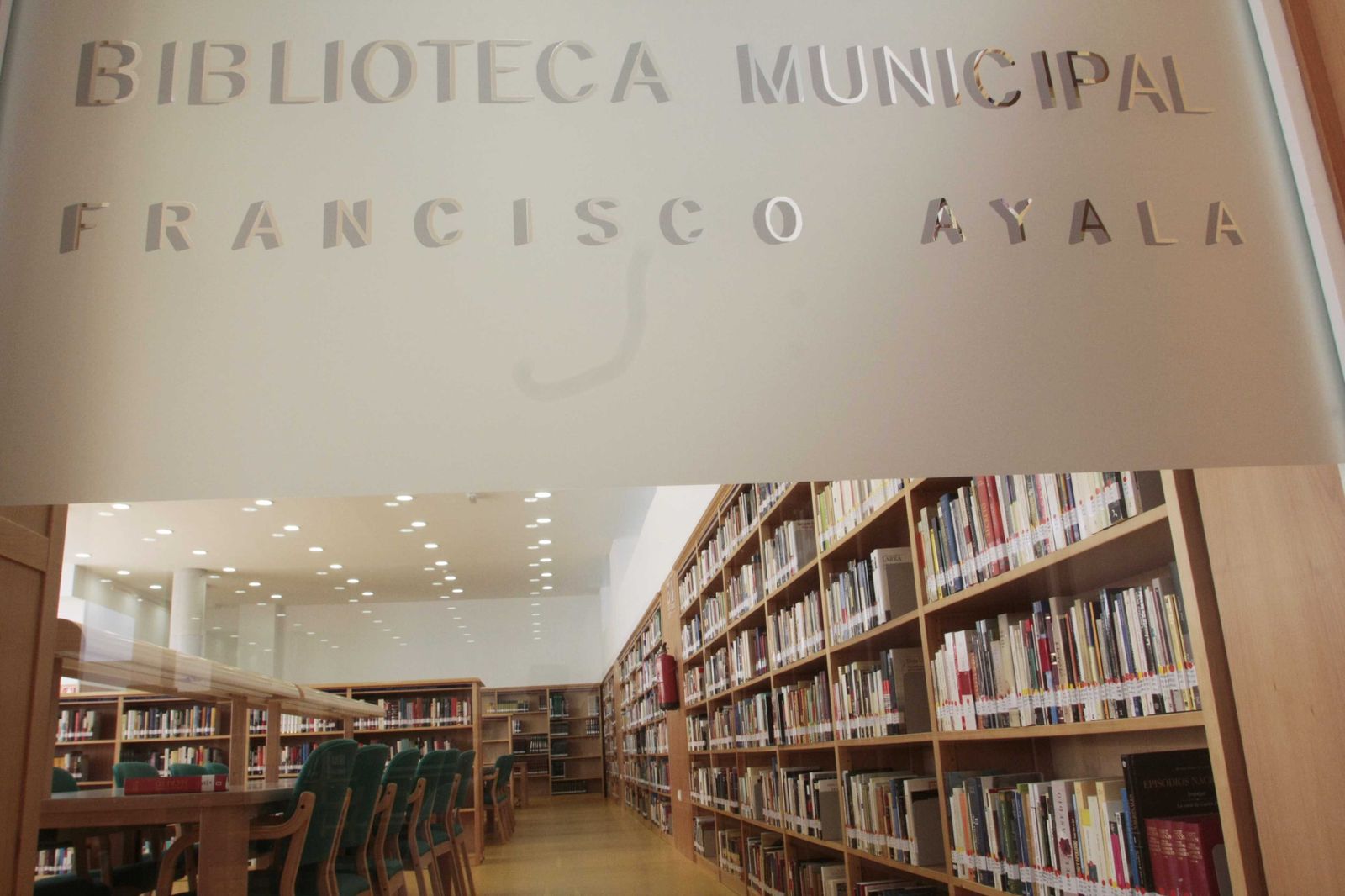 La biblioteca Francisco Ayala del Zaidín es una de las afectadas.