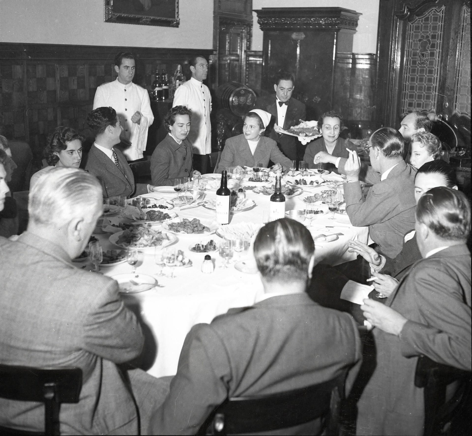 Comedor reservado del hotel Los Cisnes, finales de los años ‘40.