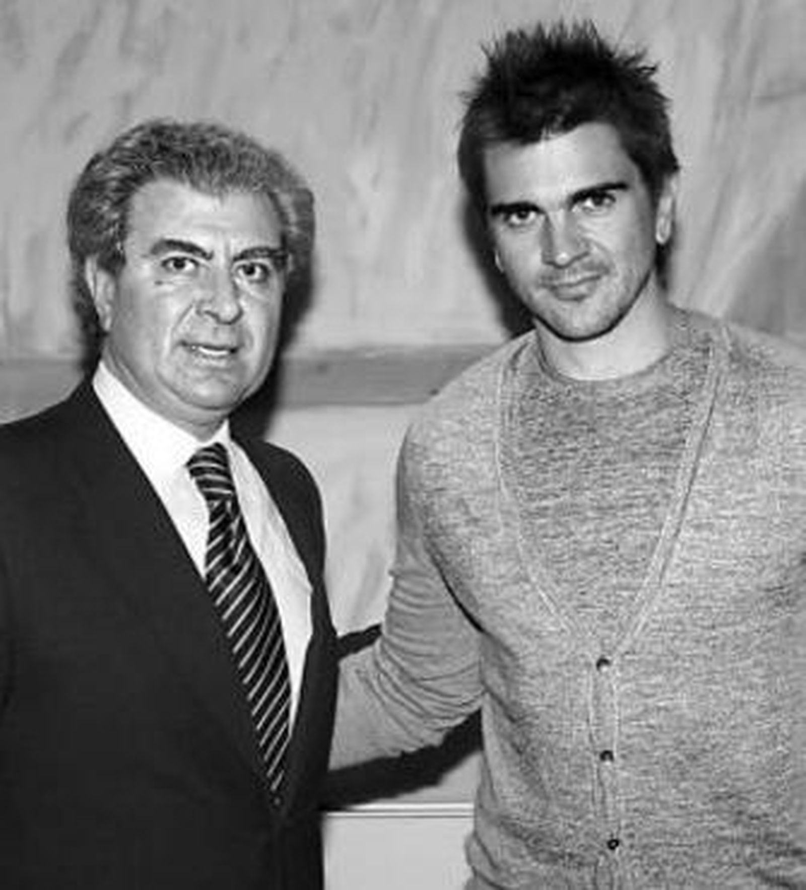 Juanes presenta su fundación al ministro de Cultura