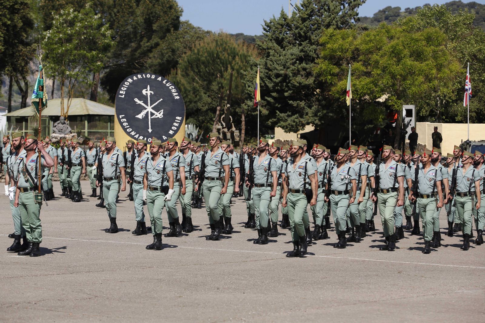 Homenaje de La Legión a los militares fallecidos, en fotos.