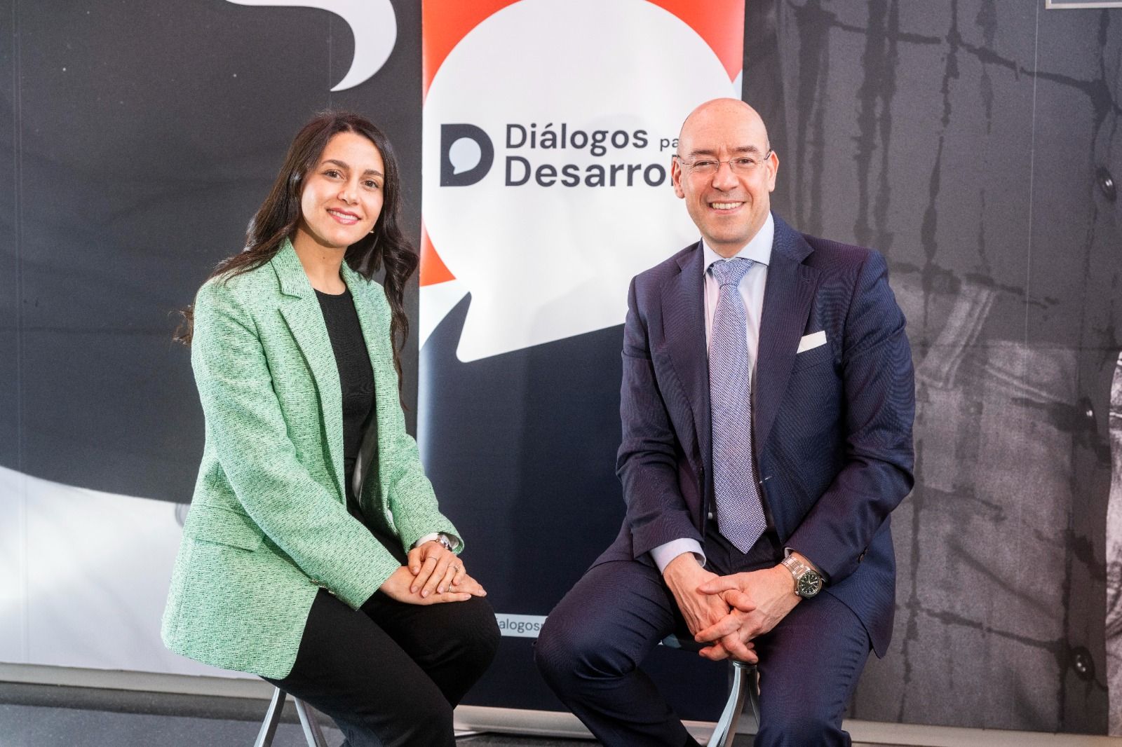 Inés Arrimadas y David Cano durante el debate Diálogos para el Desarrollo