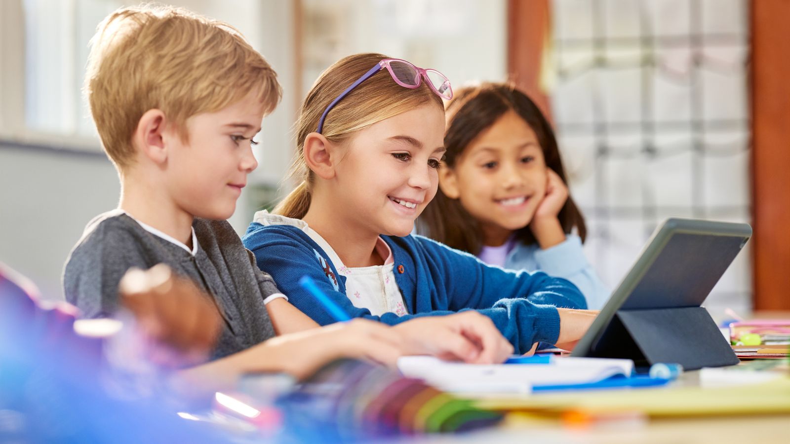 El futuro de las aulas combina tecnología, creatividad y pensamiento crítico.