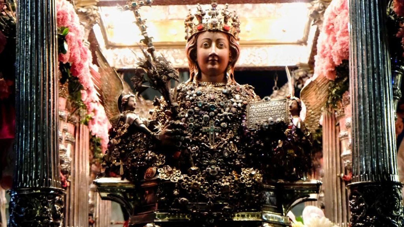 El busto relicario de Santa Ágata, en el 'fercolo' de plata, del siglo XVI.