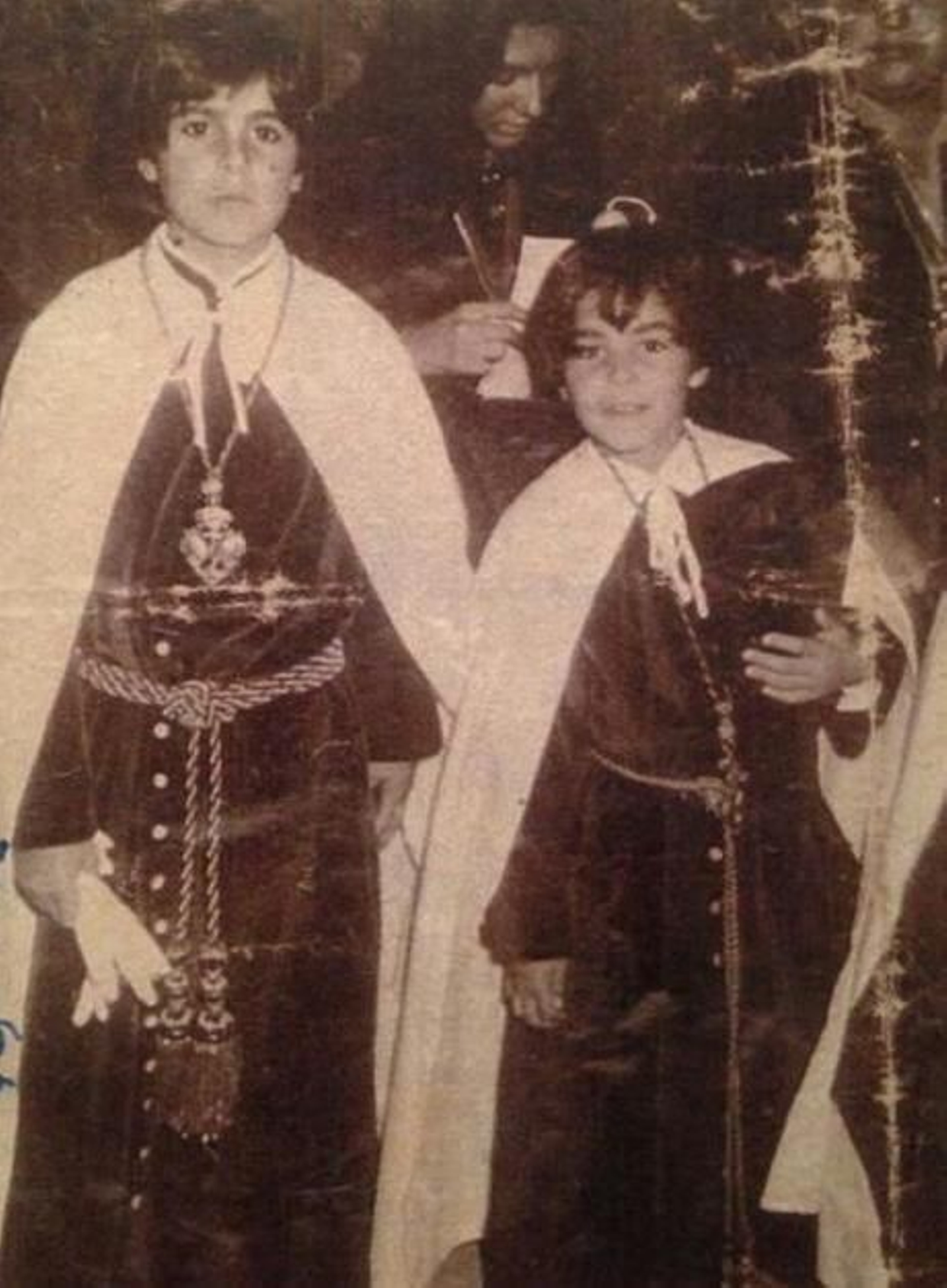 Francisco y Cayetano Rivera Ordóñez vestidos de nazarenos.